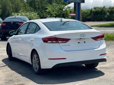 Hyundai Elantra 2017 - Thumbnail 6