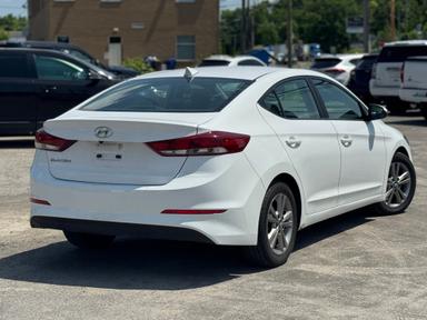 Hyundai Elantra 2017 - Thumbnail 8